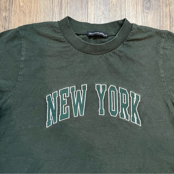 Brandi Melville Dark Green New York Logo Crop Top Short Sleeve Cotton Shirt S - Picture 6 of 9